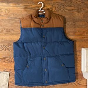 Old Navy Puffer Vest - Size L - Never Worn